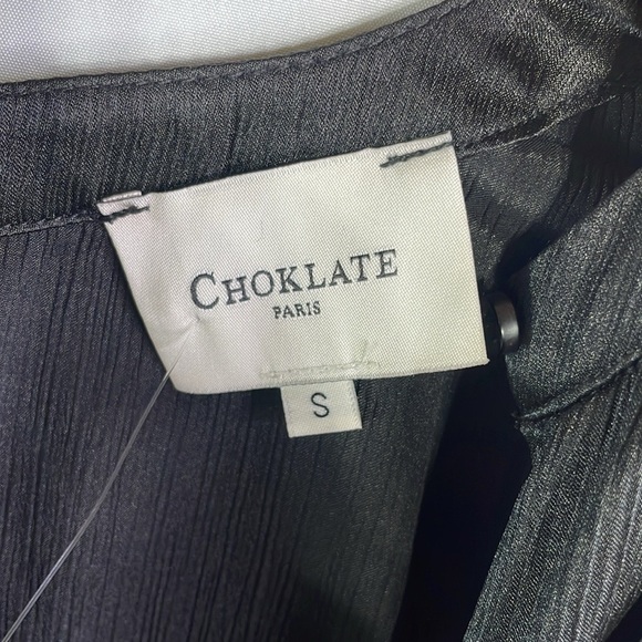 NWT Choklate black sleeveless cropped keyhole opening top blouse - Picture 4 of 5